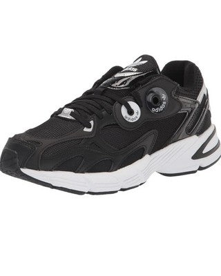 Adidas Astir IE9886 women's US 6.5 sneaker in black and white with suede overlays and retro sport chunky midsole