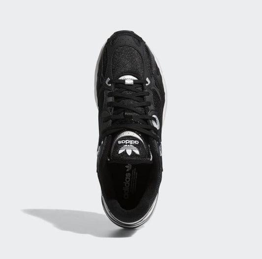 Adidas Women US 6.5 Astir Sneakers Black IE9886 (view 2)
