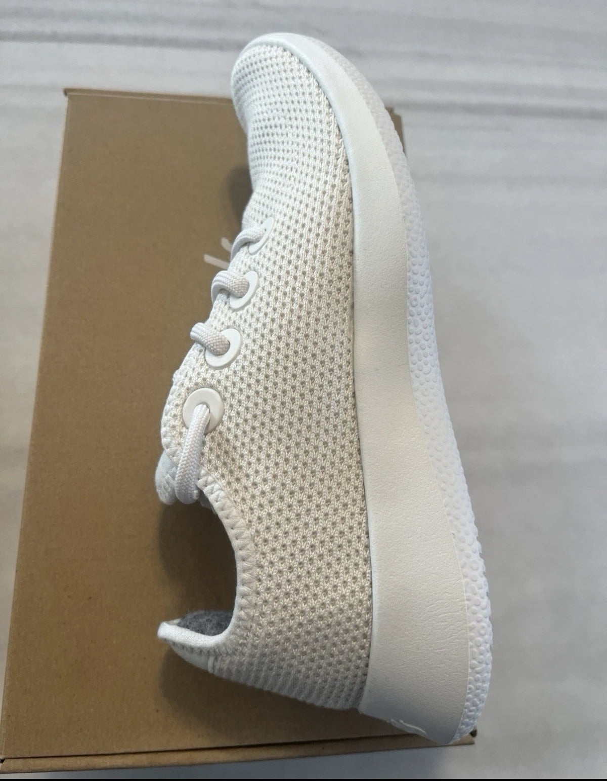 All Birds Tree Runners Men's 7 Kaikoura White - product photo
